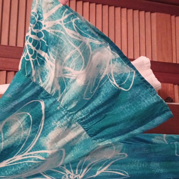 Avenue turquoise white print dress. - Picture 3 of 6